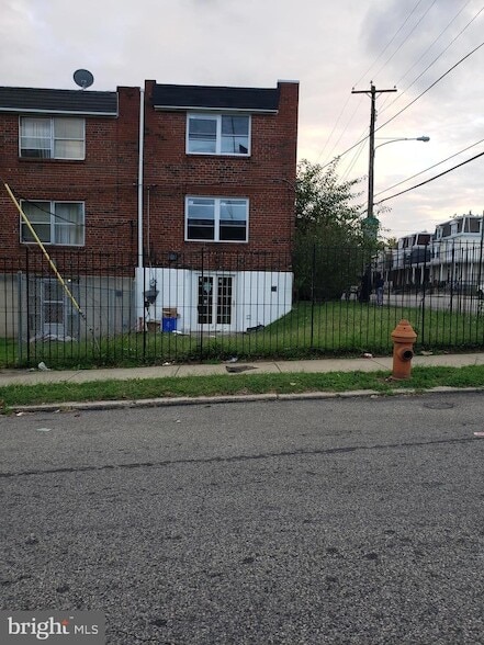 Building Photo - 4729 Melon St