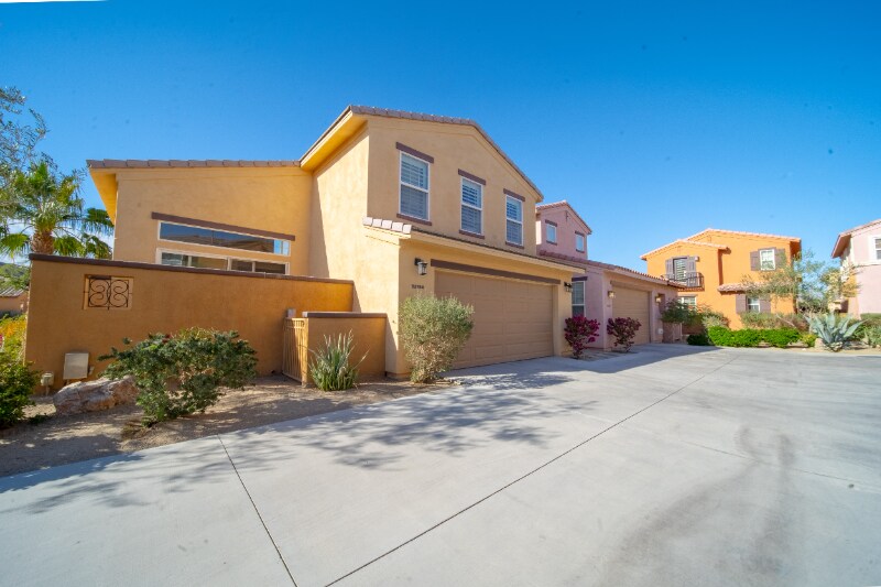 Building Photo - 52154 Rosewood Ln