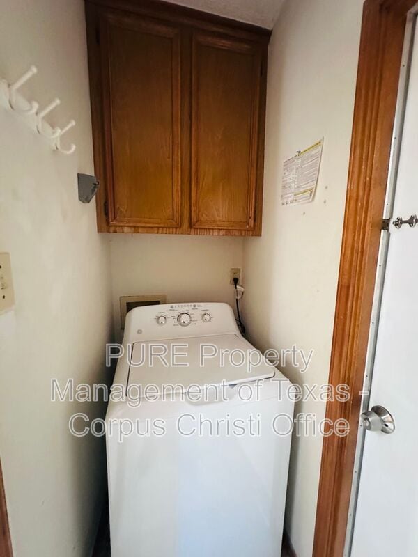 Building Photo - 4205 Snowbird Dr