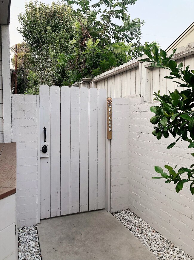 Front Gate Digital Lock - 15161 Killion St