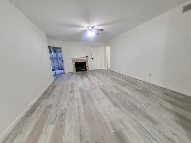 Building Photo - 8787 Brae Acres Rd