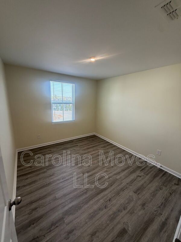 Building Photo - 328 Timberwild Dr