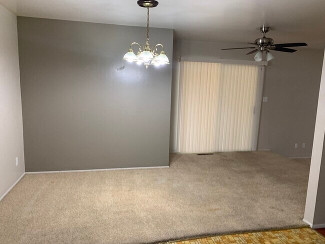 Building Photo - Charming home for Rent!