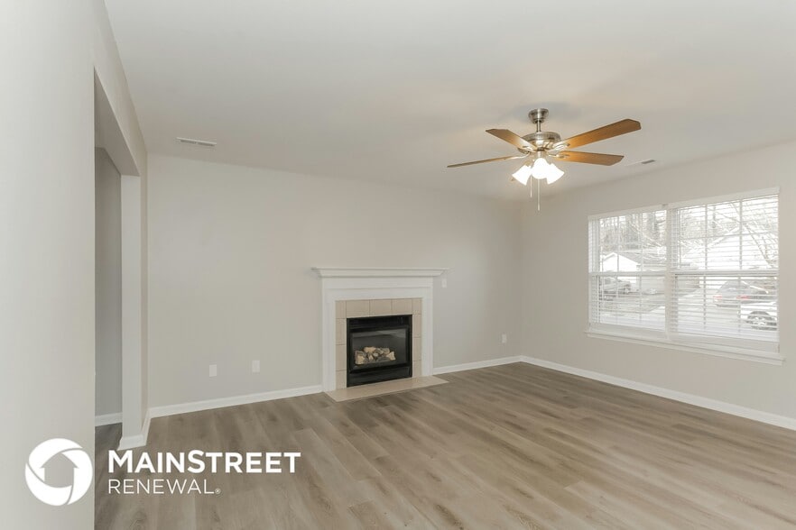 Building Photo - 5728 Fairchase Ave