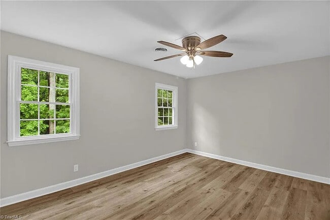Building Photo - Build Equity While Leasing - Lease and Own...