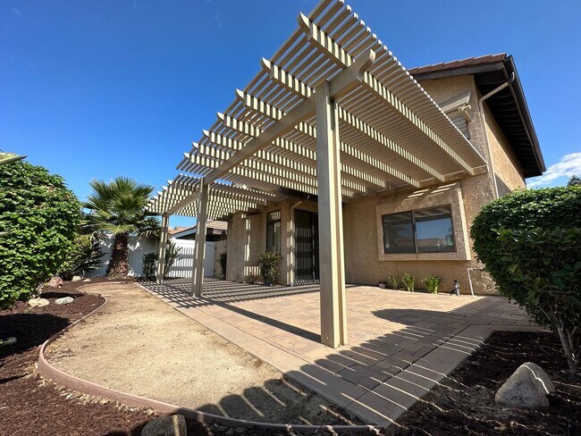 Building Photo - 3 BEDROOM HOME FOR LEASING IN Rancho Cucam...