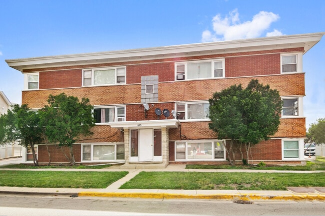 Building Photo - 805 N 22nd Ave