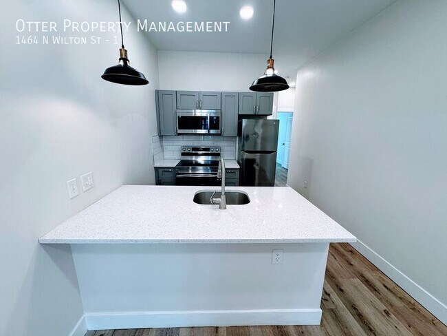 Building Photo - 1464 N Wilton St