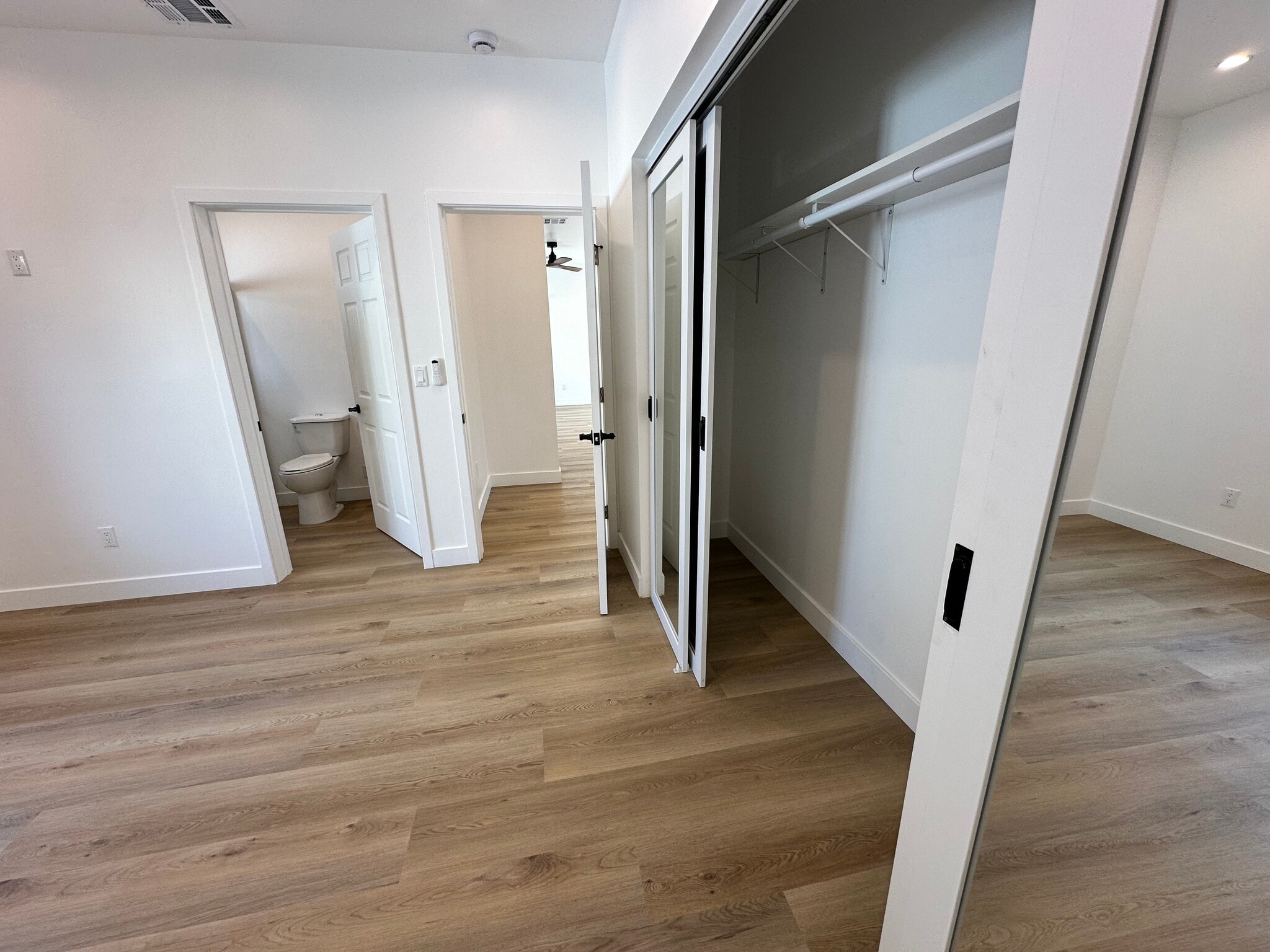 Building Photo - 3617 W Victory Blvd