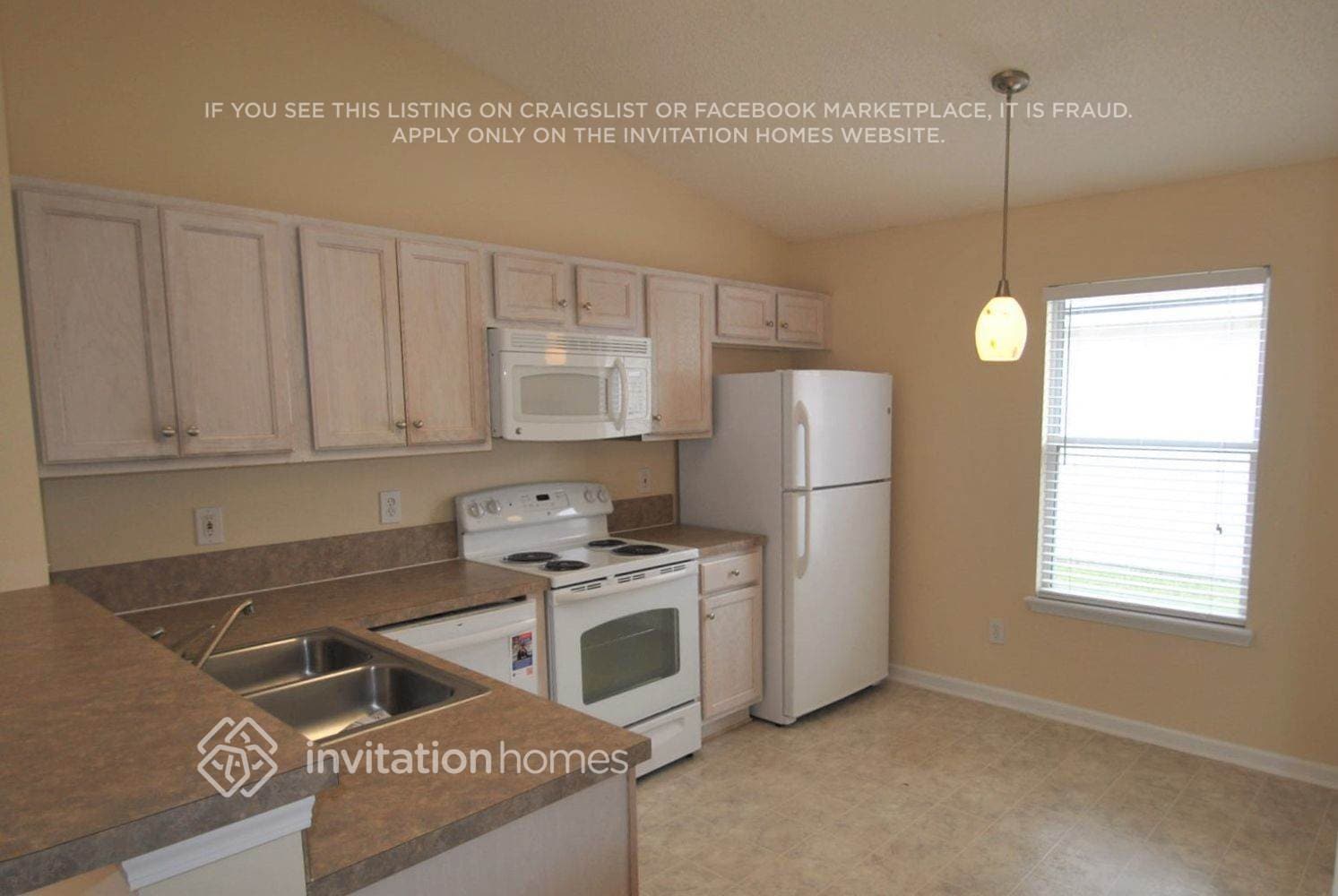 Building Photo - 1872 Pineta Cove Drive