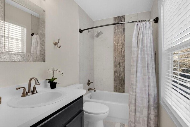 Building Photo - 2156 Brancaster Cir