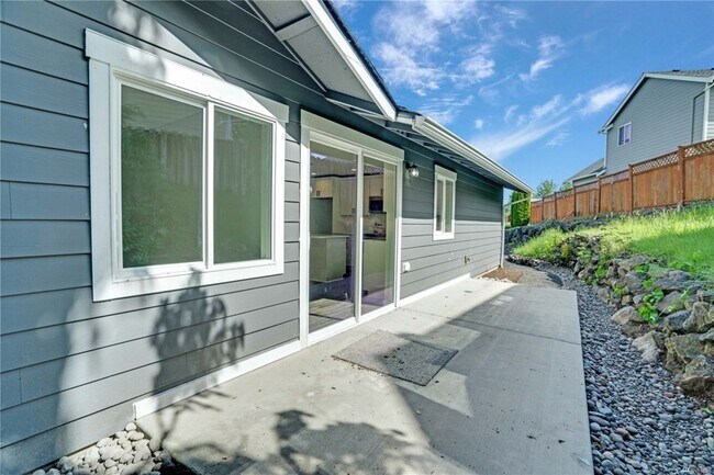 Building Photo - 2721 Lincoln Avenue SE, Port Orchard, WA, ...