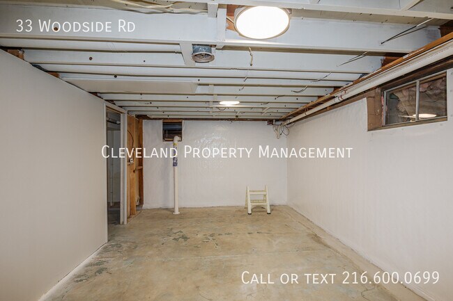 Building Photo - 33 Woodside Rd