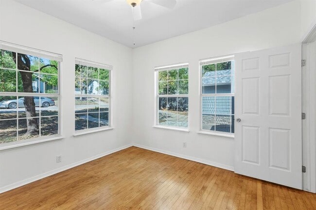 Building Photo - 1414 E 37th St