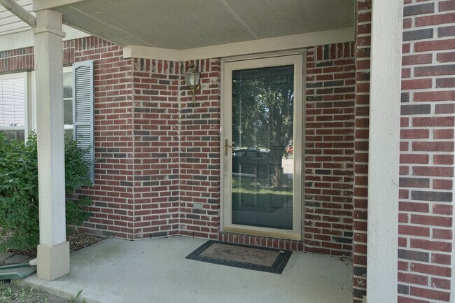 Building Photo - 6857 Maywood Cir