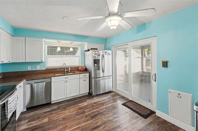 Building Photo - 2561 Blackwood Cir