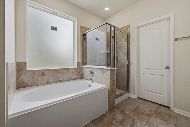 Building Photo - 20602 Pioneer Oak Ln