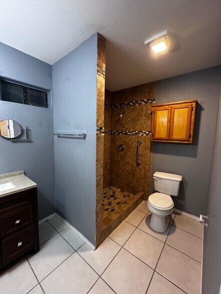Master Restroom - 6053 Blanco River St