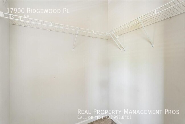 Building Photo - 17900 Ridgewood Pl