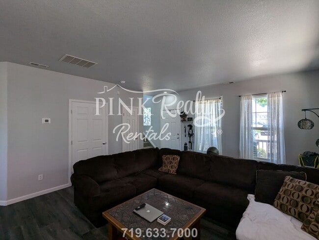 Building Photo - 2653 Shannara Grove