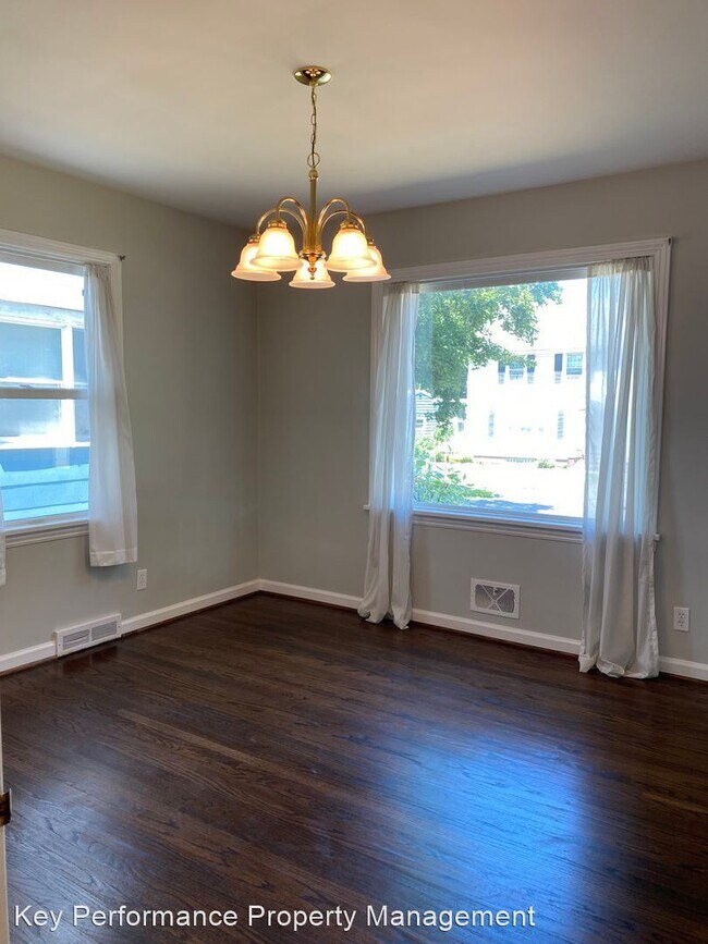 Building Photo - 3 br, 1 bath House - 35 Aragon Ave