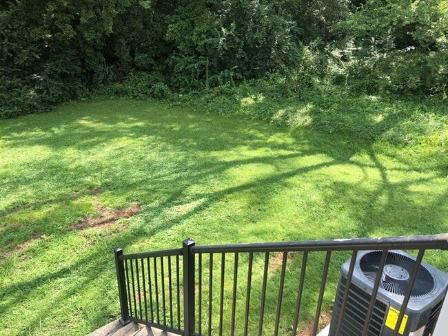 Building Photo - 126 Eden St NW