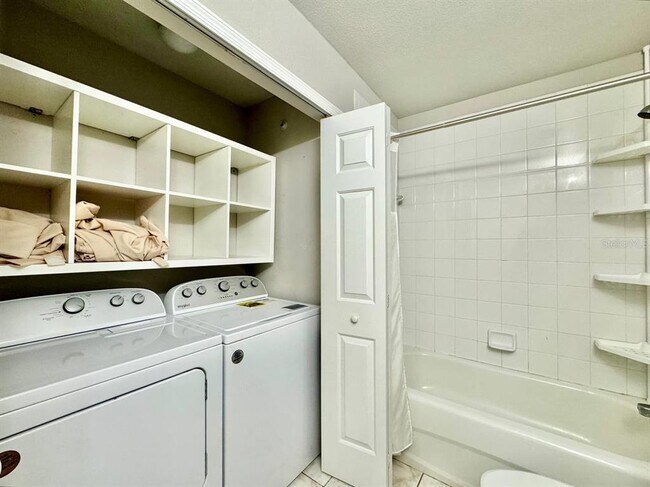 Building Photo - 10823 Brickside Ct
