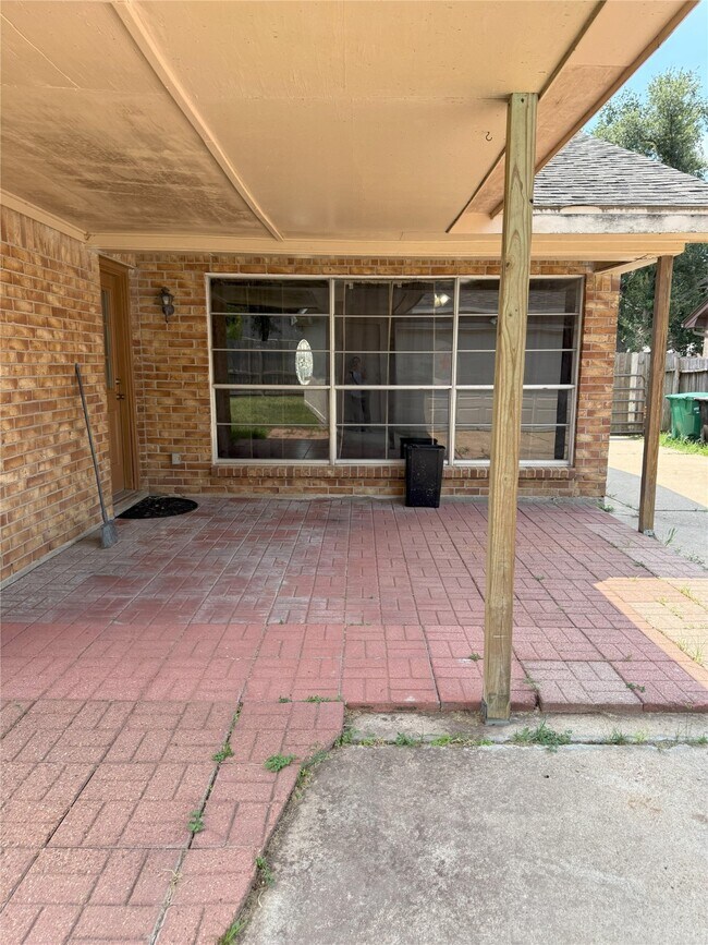 Building Photo - 21430 Park Green Dr