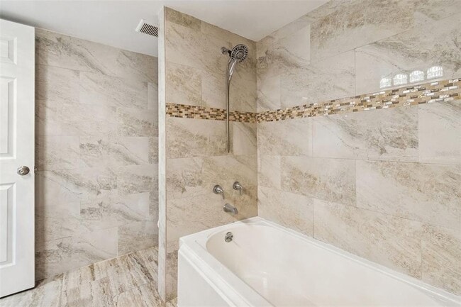 Building Photo - 2302 S Manhattan Ave