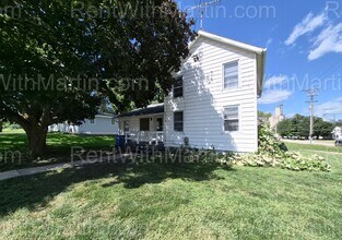 Building Photo - 501 D Ave