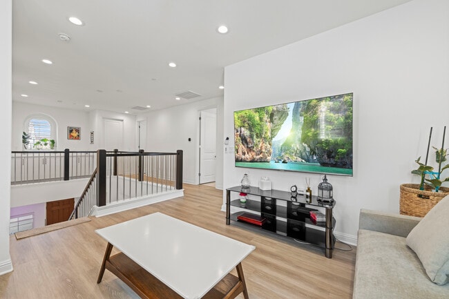 Building Photo - 20847 Acorn Cir
