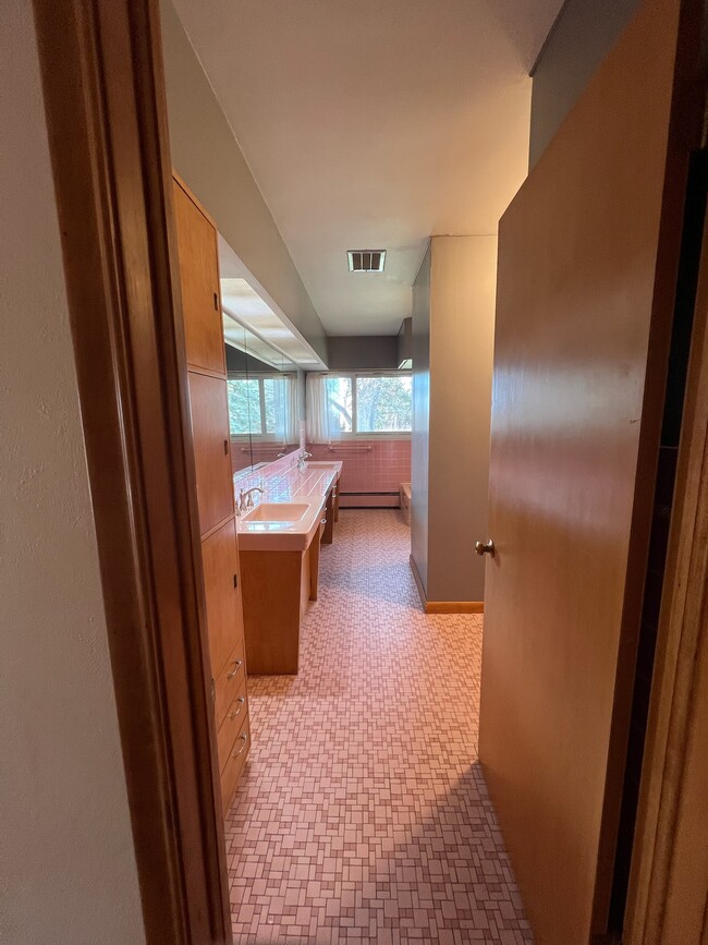 Building Photo - 5463 Rd 107