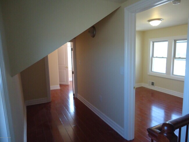 Building Photo - 113 Hibernia Ave