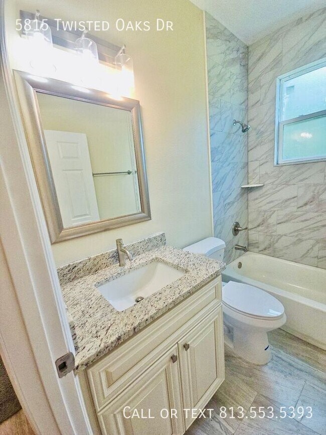 Building Photo - 5815 Twisted Oaks Dr