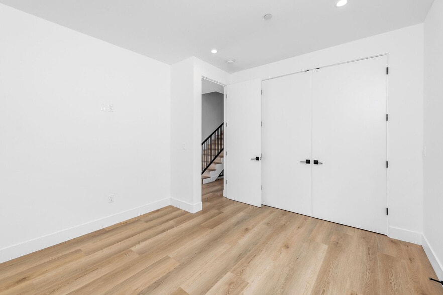 Building Photo - 4337 Dixie Canyon Ave