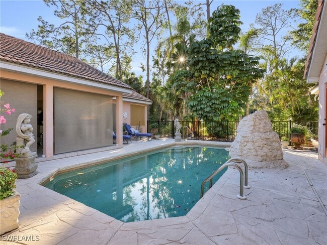 Building Photo - 3790 1st Ave NW