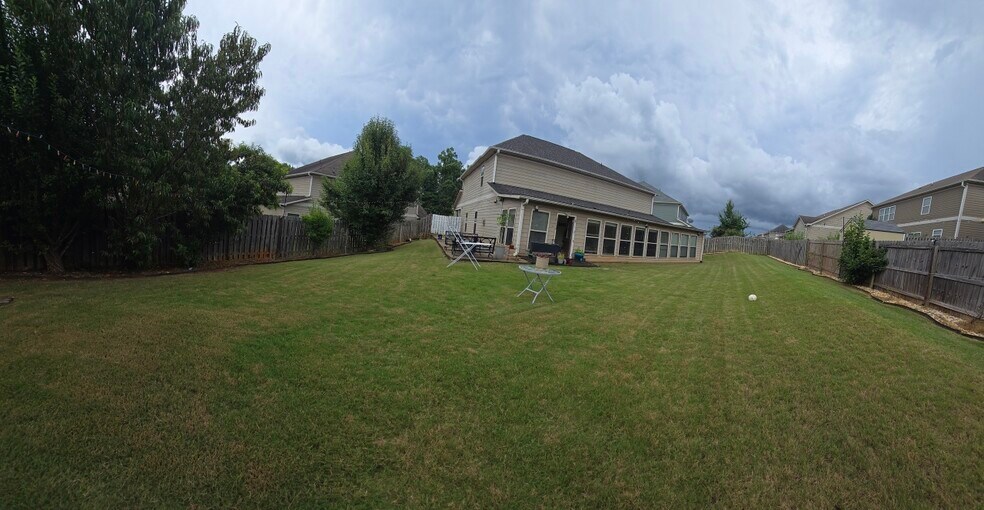 Building Photo - 7387 San Vista Dr
