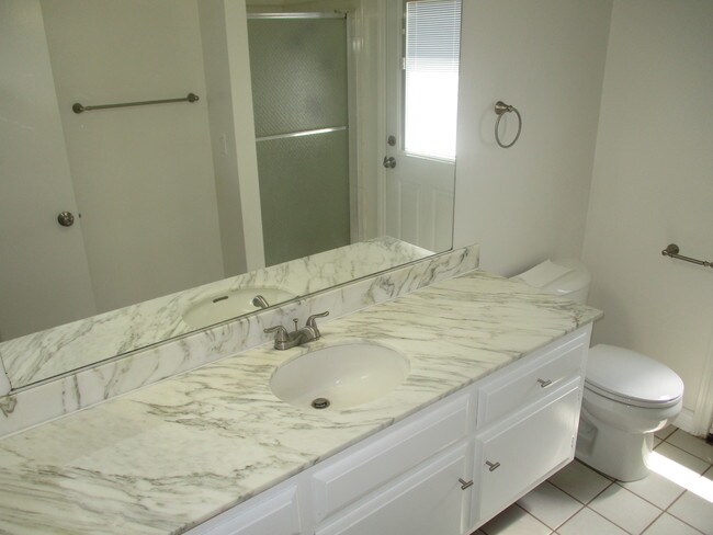 Building Photo - 18216 Index St