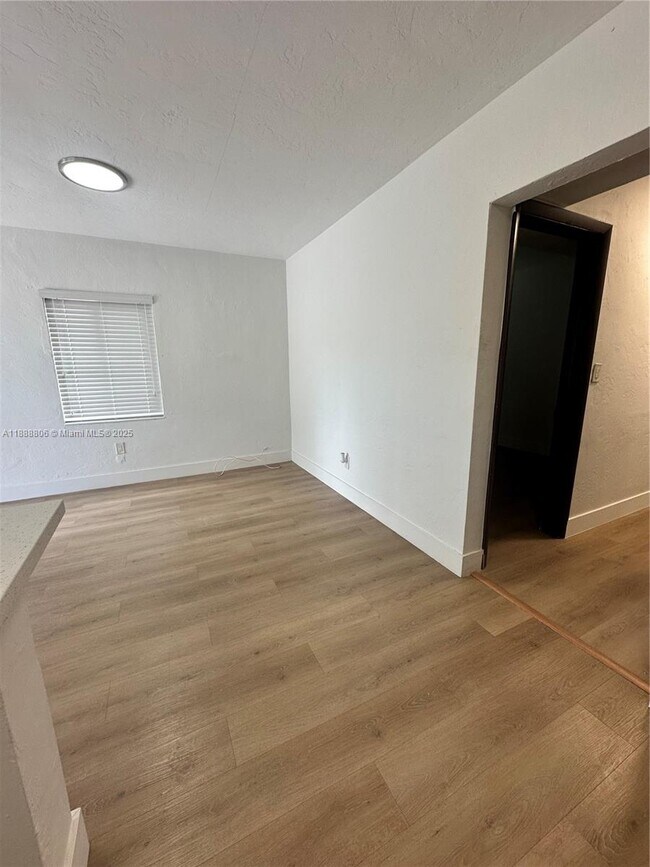 Building Photo - 785 NW 96th St