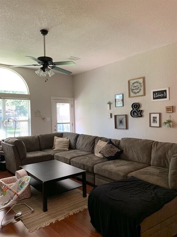 Building Photo - 254 Maple Ln