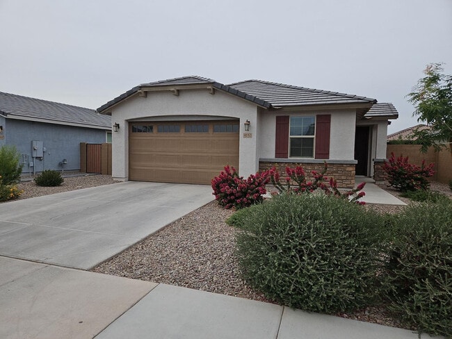 Building Photo - 4150 E Sagebrush St