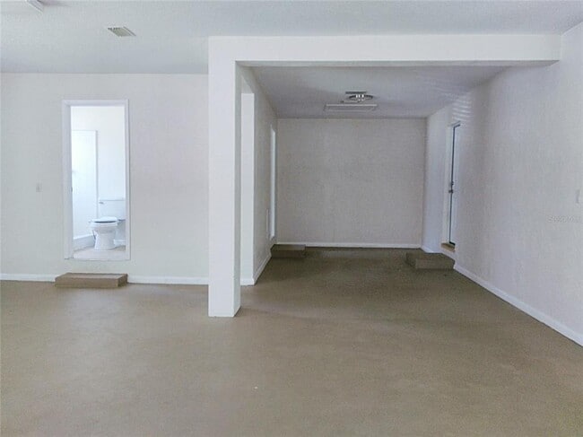 Building Photo - 602 Spg Gdn Ave S