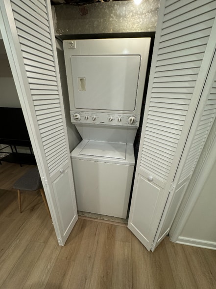 Building Photo - 28 S Ingram St