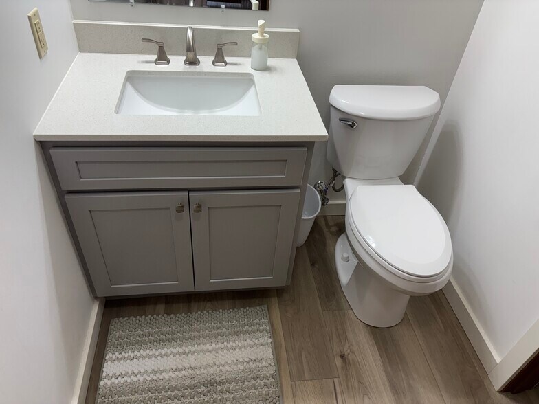 Building Photo - 2360 Wapakoneta Ave