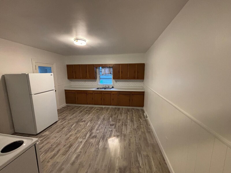 Building Photo - 697 Willett Ave