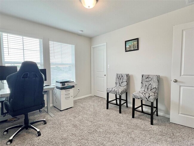Building Photo - 1600 Longhorn Ranch Dr