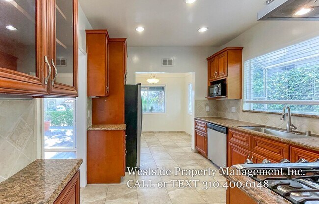 Building Photo - 153 S Wetherly Dr