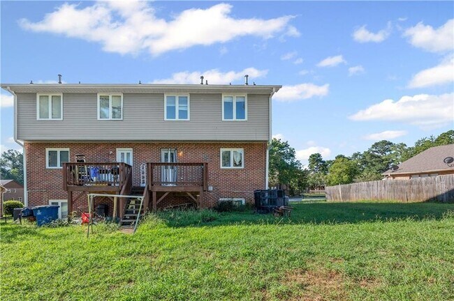 Building Photo - 2124 Fieldstone View Ct SE