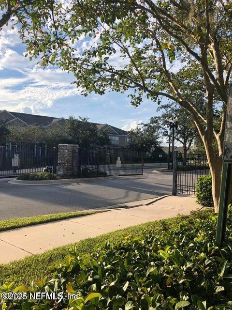 Building Photo - 4210 Highwood Dr