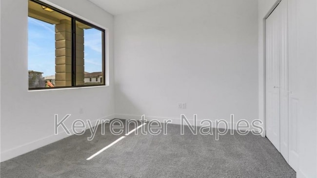 Building Photo - 5265 Lamone Ln